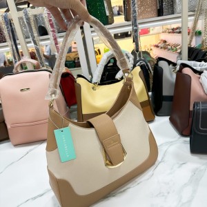 Carton Fashion Chrisbella Handbag